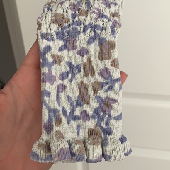 Knit Light Turtle Neck - Picture 3 of 4